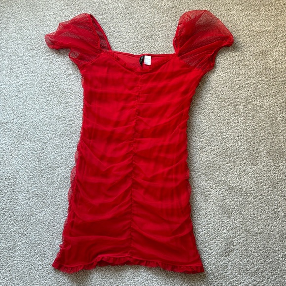 3 for $25 ❤️ // H&M Ruched Red Dress - Picture 1 of 3